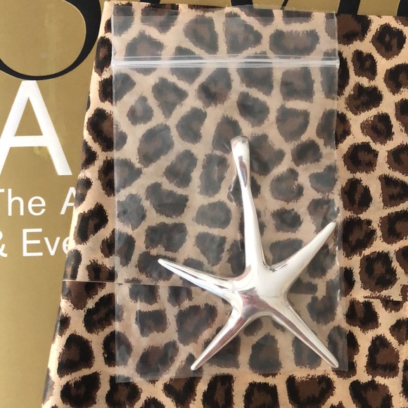 NWT • Stunning Silver Starfish Pendant - Picture 8 of 11